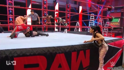 Click to view full size image
==============
zellinaraw20200427_Still593.jpg zellinaraw20200427_Still593.jpg