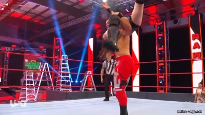 Click to view full size image
==============
zellinaraw20200427_Still709.jpg zellinaraw20200427_Still709.jpg