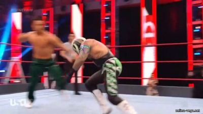 Click to view full size image
==============
zellinaraw20200427_Still758.jpg zellinaraw20200427_Still758.jpg