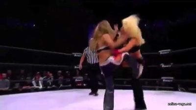 TheavsAngelinaLove_Still149.jpg