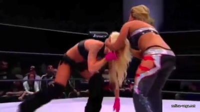 TheavsAngelinaLove_Still251.jpg