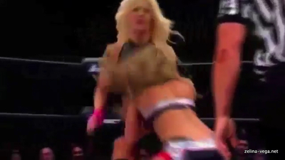 TheavsAngelinaLove_Still264.jpg