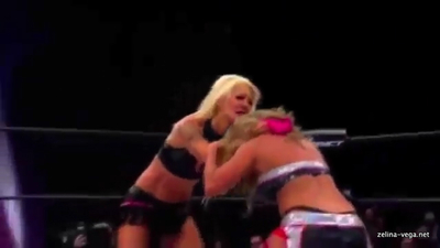 TheavsAngelinaLove_Still339.jpg